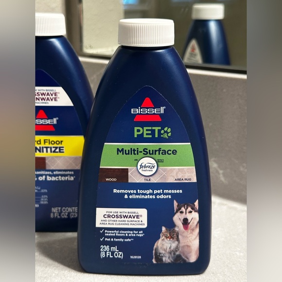 Brand New Bissell 8oz Pet Multi-Surface & 8oz Hard Floor Sanitize Cleaners - Picture 2 of 7